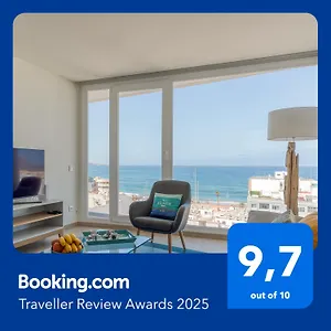 https://elegant-living-with-great-views-of-las-canteras-beach.in-canary-islands.com